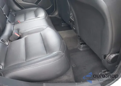 2017 Infiniti Qx30 z USA, uszkodzony, nr VIN SJKCH5CPXHA033733